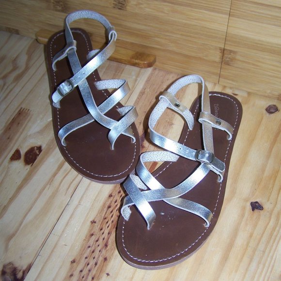 Universal Thread Shoes - Universal Thread Gold Strappy Sandals Sz 7